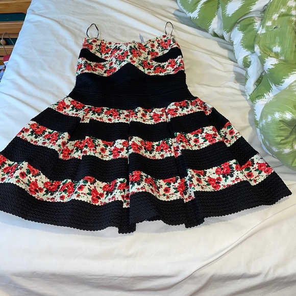 Cute tube mini dress - Picture 1 of 6